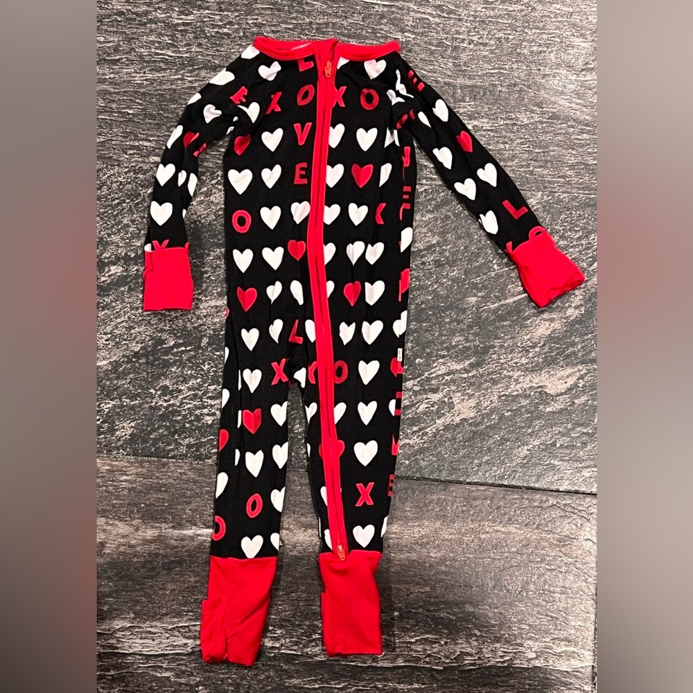 Little Sleepies bamboo 6-12 months one piece zip up heart pajamas
